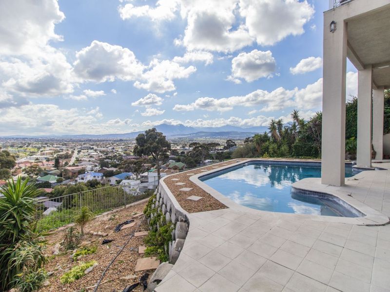 House For Sale in Mountainside - Photo 3