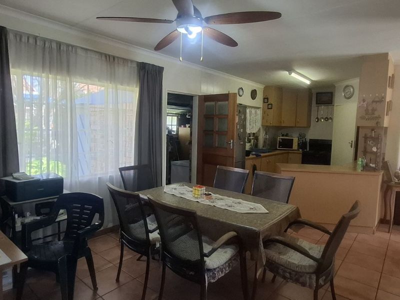 Townhouse For Sale in Flora Park - Photo 3