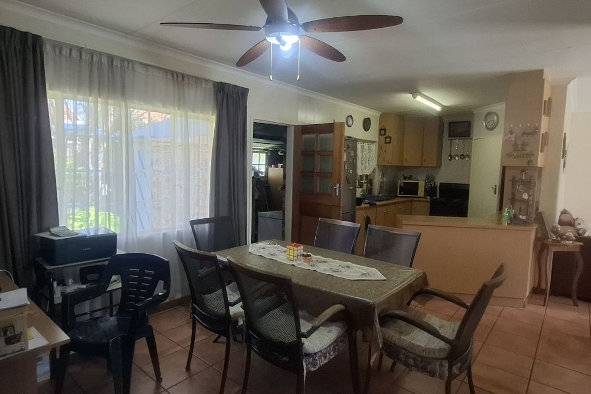 Townhouse For Sale in Flora Park - Photo 3