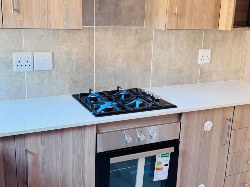 House For Sale in Die Heuwel - Photo 8