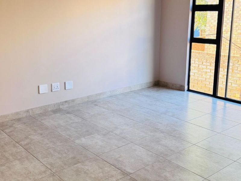 House For Sale in Die Heuwel - Photo 7