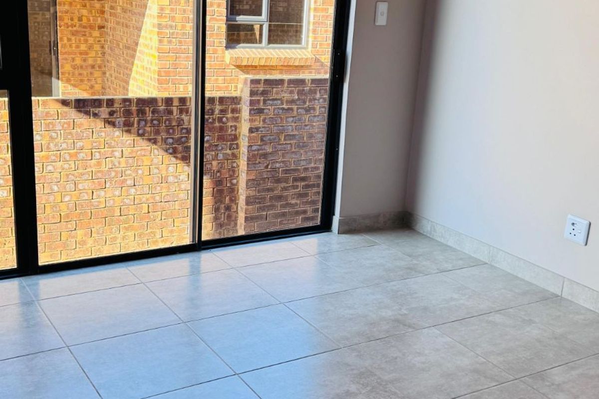 House For Sale in Die Heuwel - Photo 3