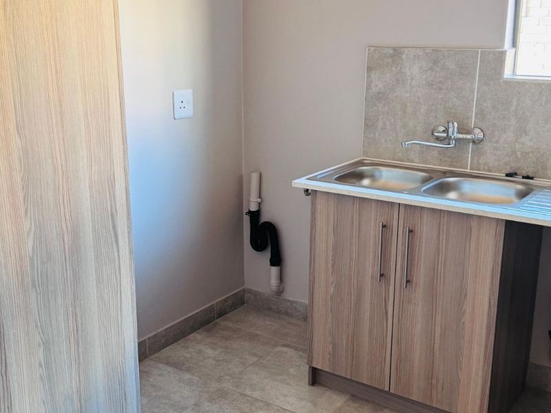 House For Sale in Die Heuwel - Photo 5