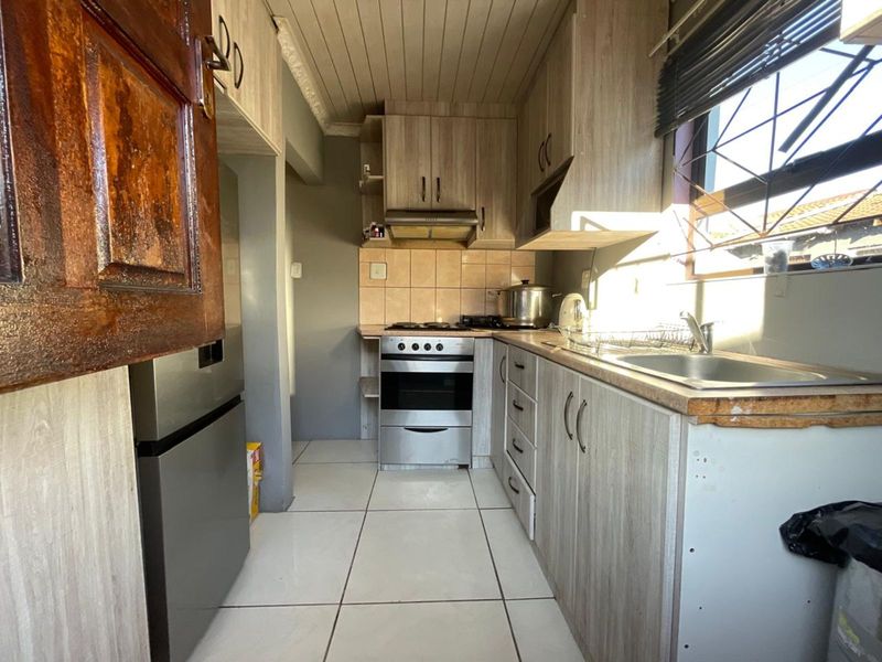 House For Sale in Motherwell - Photo 5