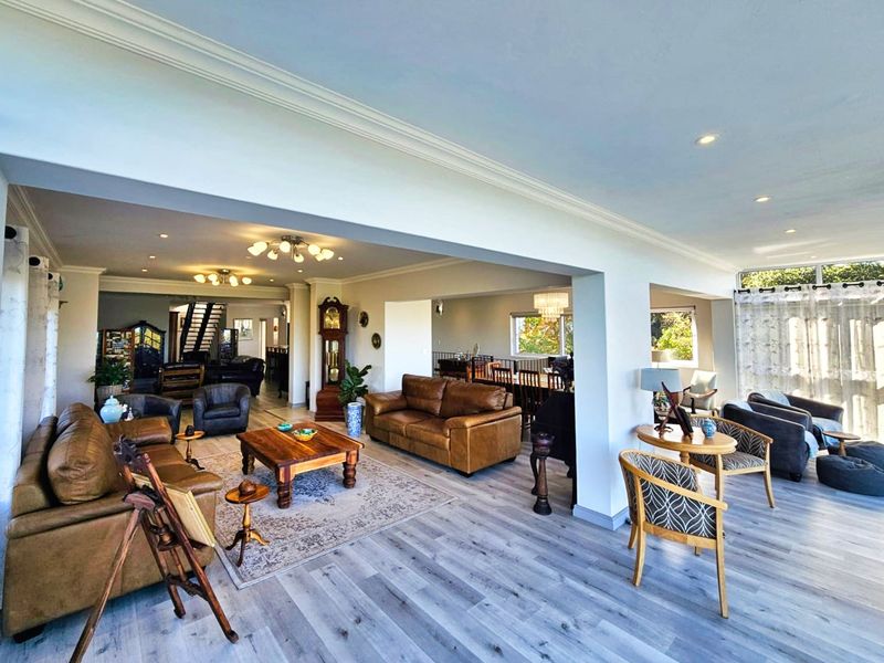 House For Sale in Wilderness Central - Photo 2