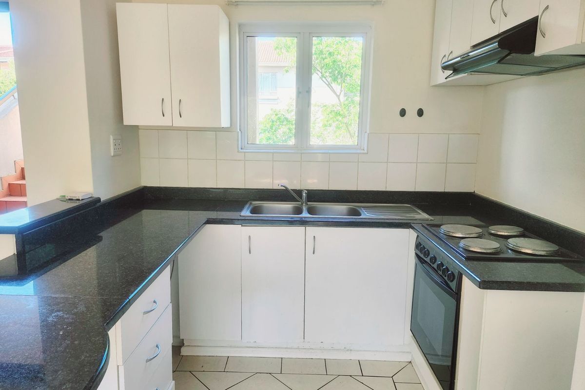 Apartment For Sale in Sheffield Beach - Photo 2