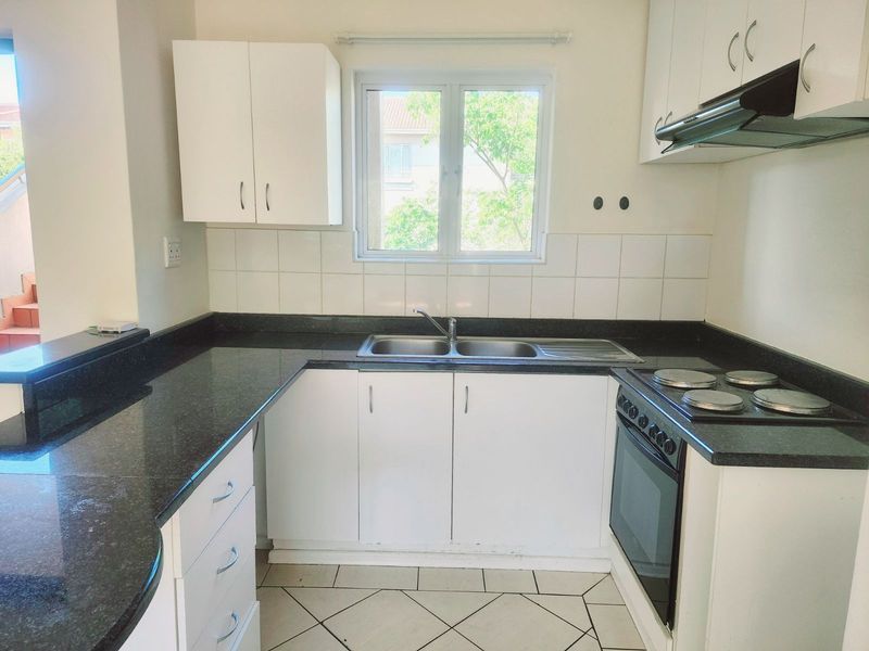 Apartment For Sale in Sheffield Beach - Photo 2