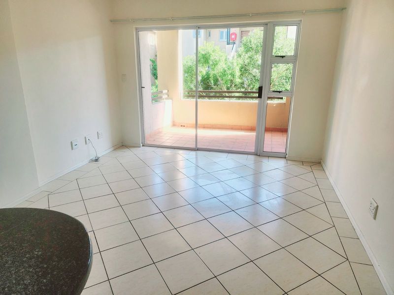 Apartment For Sale in Sheffield Beach - Photo 3