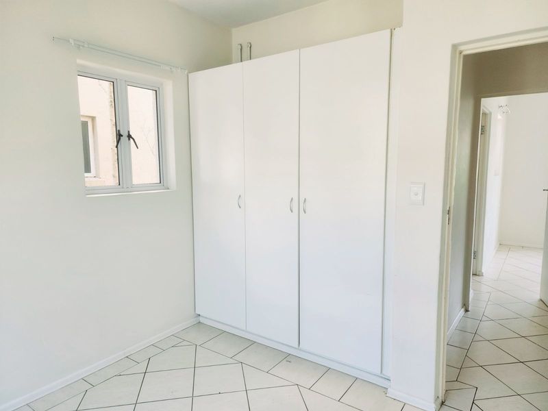 Apartment For Sale in Sheffield Beach - Photo 7