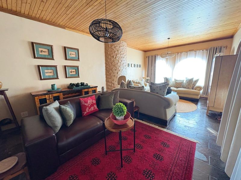 House For Sale in Hillcrest - Photo 7