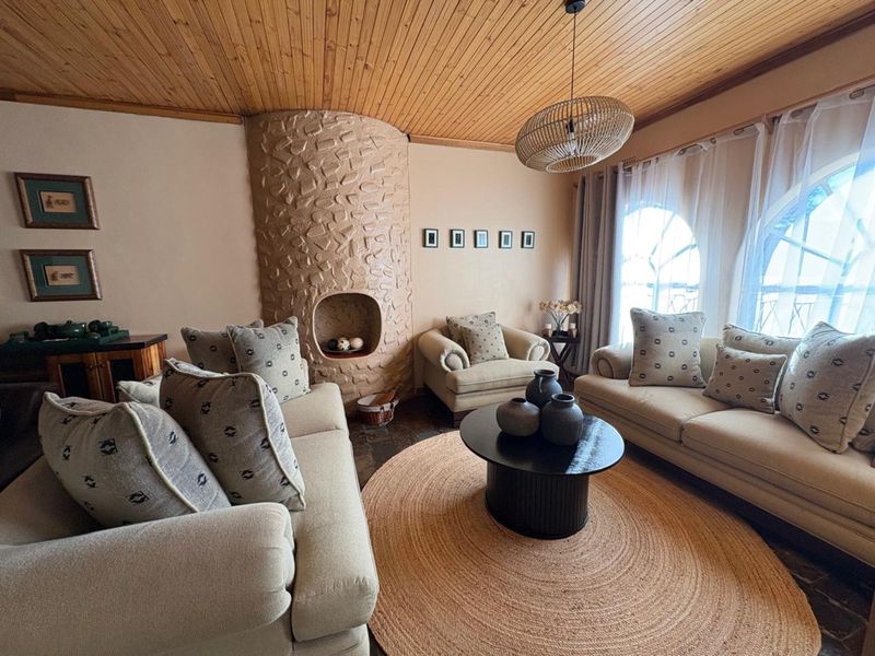 House For Sale in Hillcrest - Photo 8