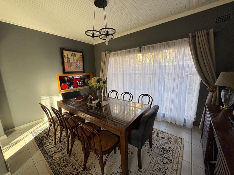 House For Sale in Hillcrest - Photo 6