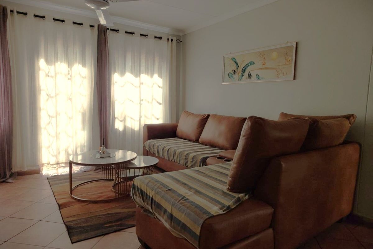 Townhouse For Sale in Equestria - Photo 2