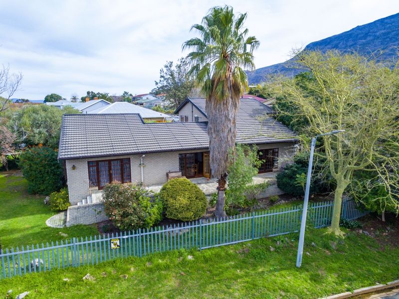 House For Sale in Villiersdorp Central - Photo 2