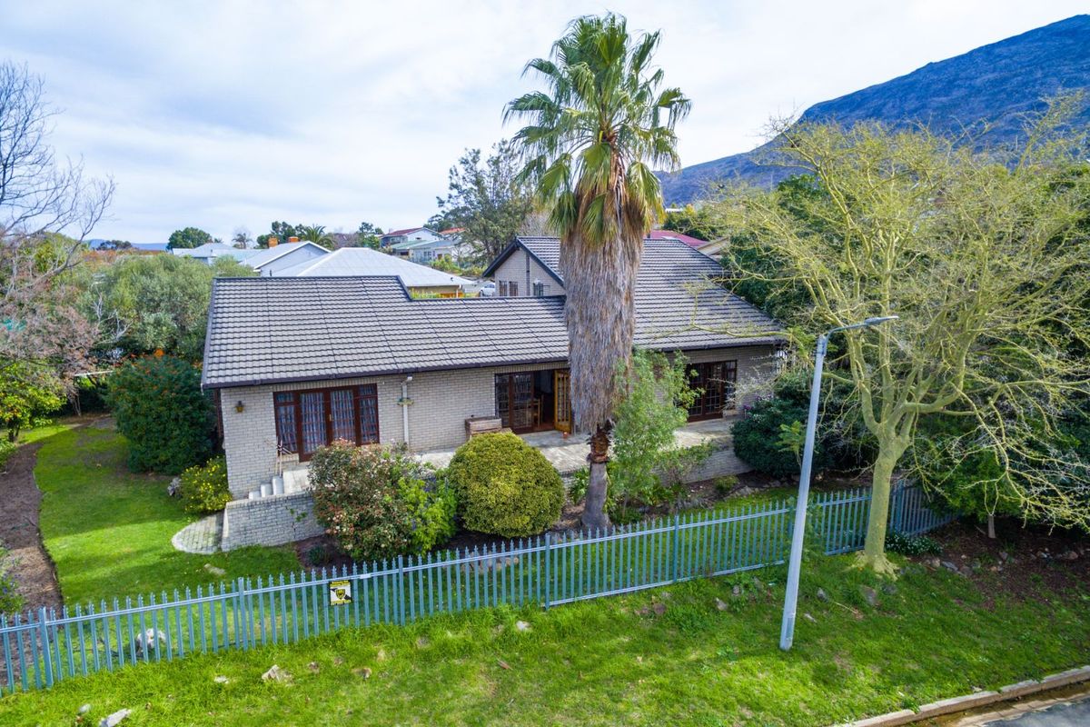 House For Sale in Villiersdorp Central - Photo 2