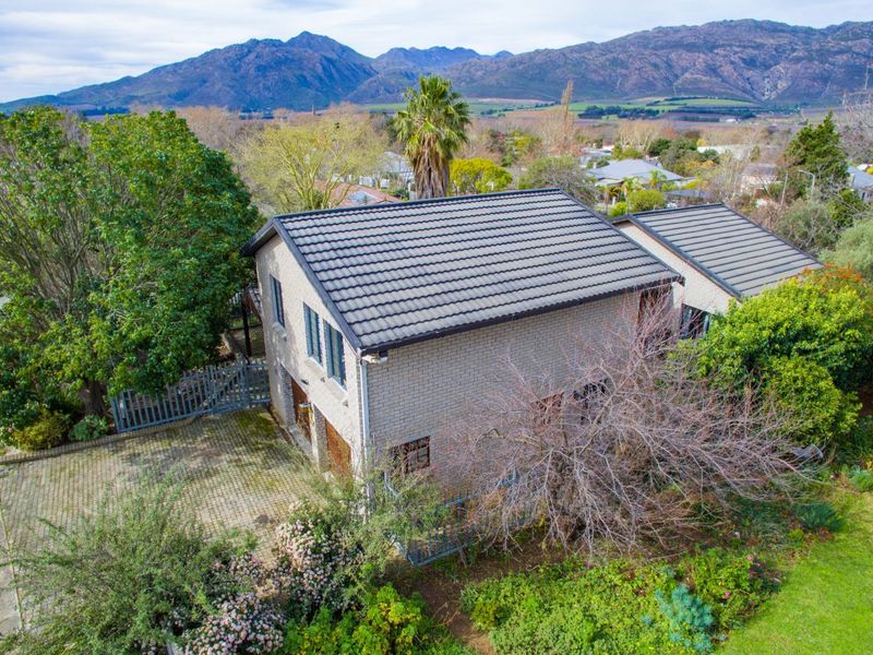 House For Sale in Villiersdorp Central - Photo 3