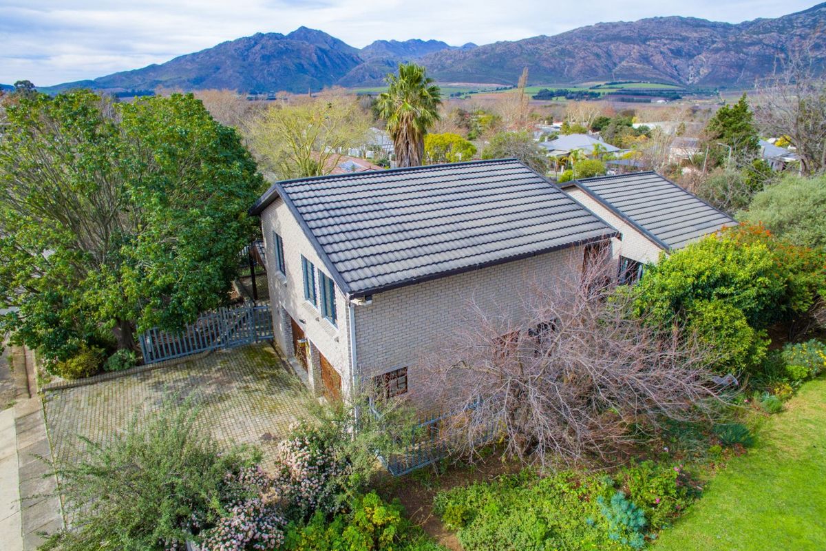 House For Sale in Villiersdorp Central - Photo 3