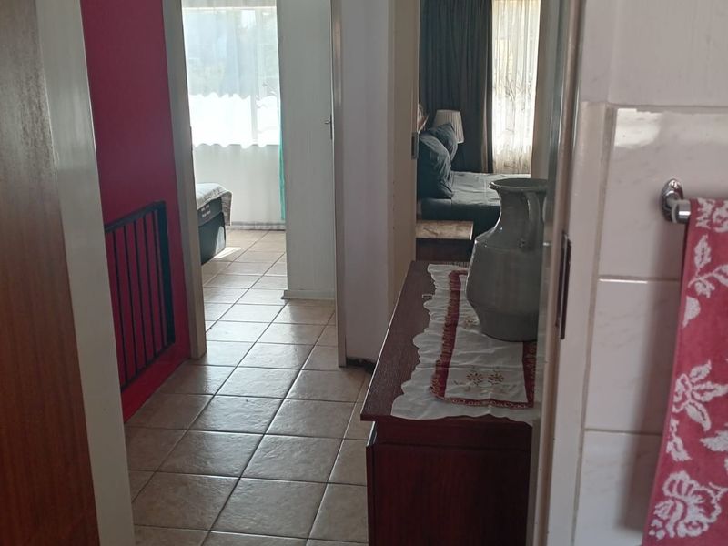 Townhouse For Sale in Horizon View - Photo 9