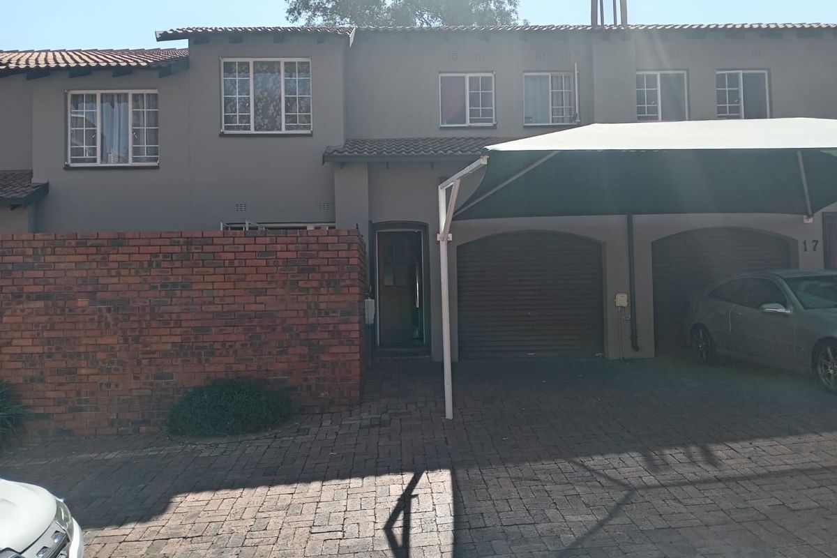 Townhouse For Sale in Horizon View - Photo 5