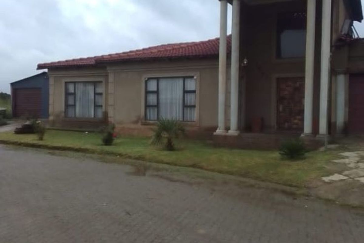 House For Sale in Kokosi - Photo 2