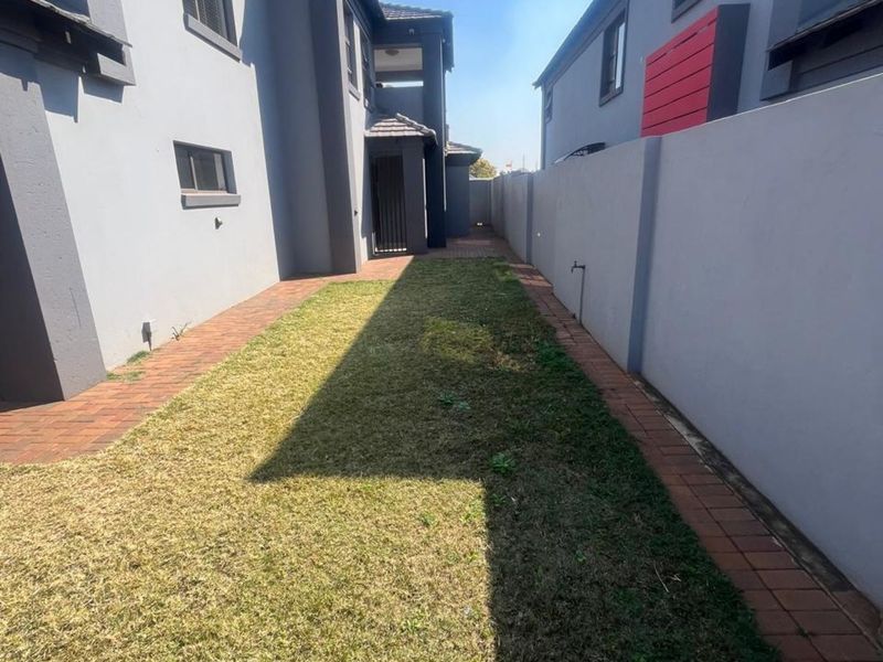 House For Sale in Annlin - Photo 2