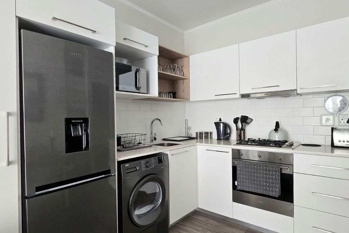 Apartment For Sale in Mossel Bay Central - Photo 2