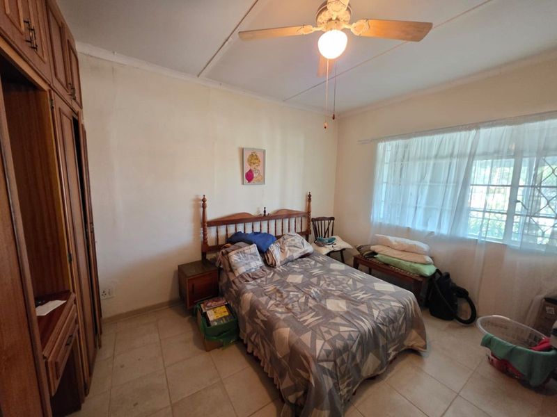 House For Sale in Beaconsfield - Photo 10