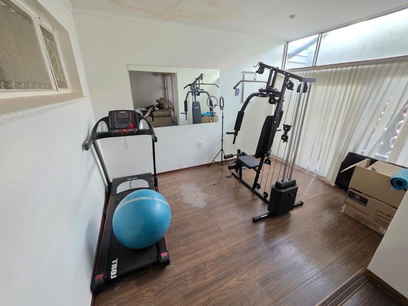 House For Sale in New Park - Photo 9