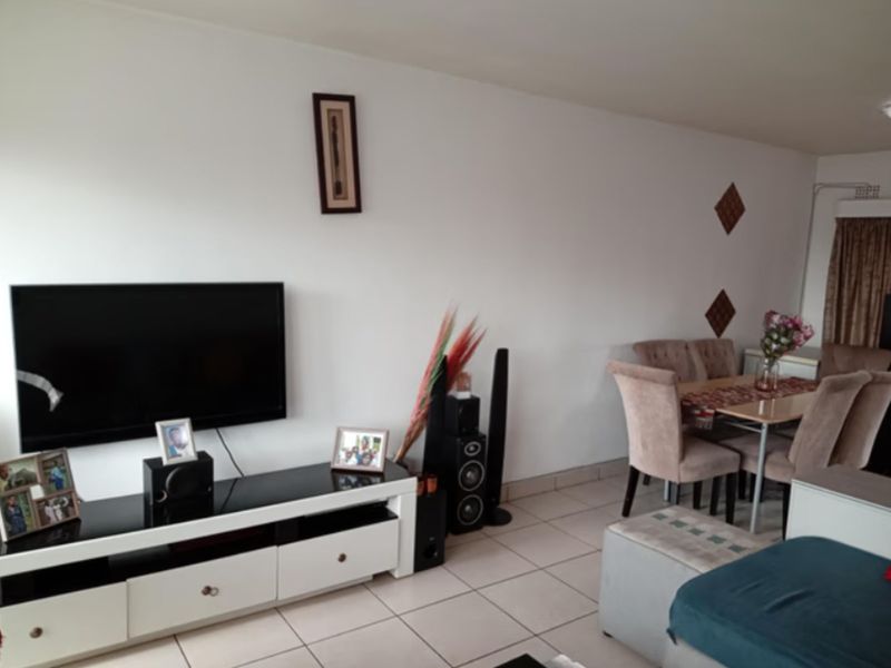 Apartment For Sale in Ferndale - Photo 2