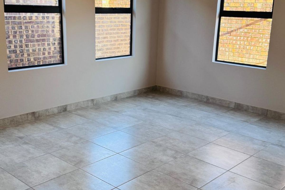 House For Sale in Die Heuwel - Photo 4