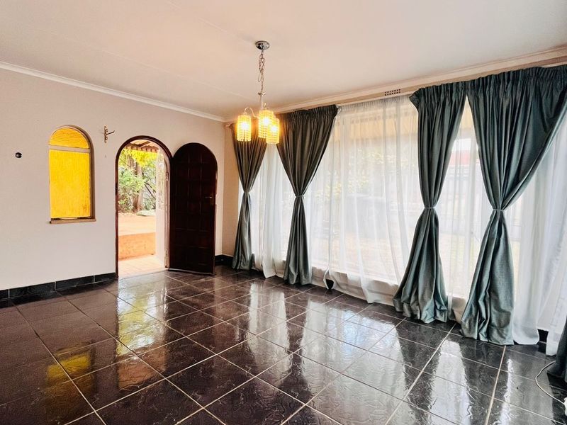 House For Sale in Reefhaven - Photo 8