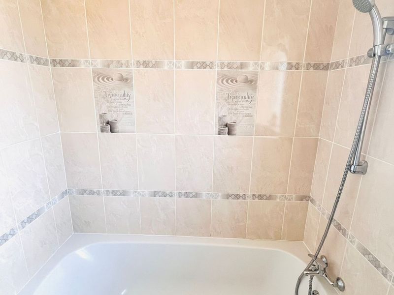 House For Sale in Reefhaven - Photo 10