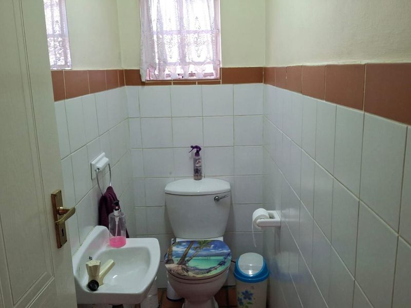 House For Sale in Pretoria North - Photo 8