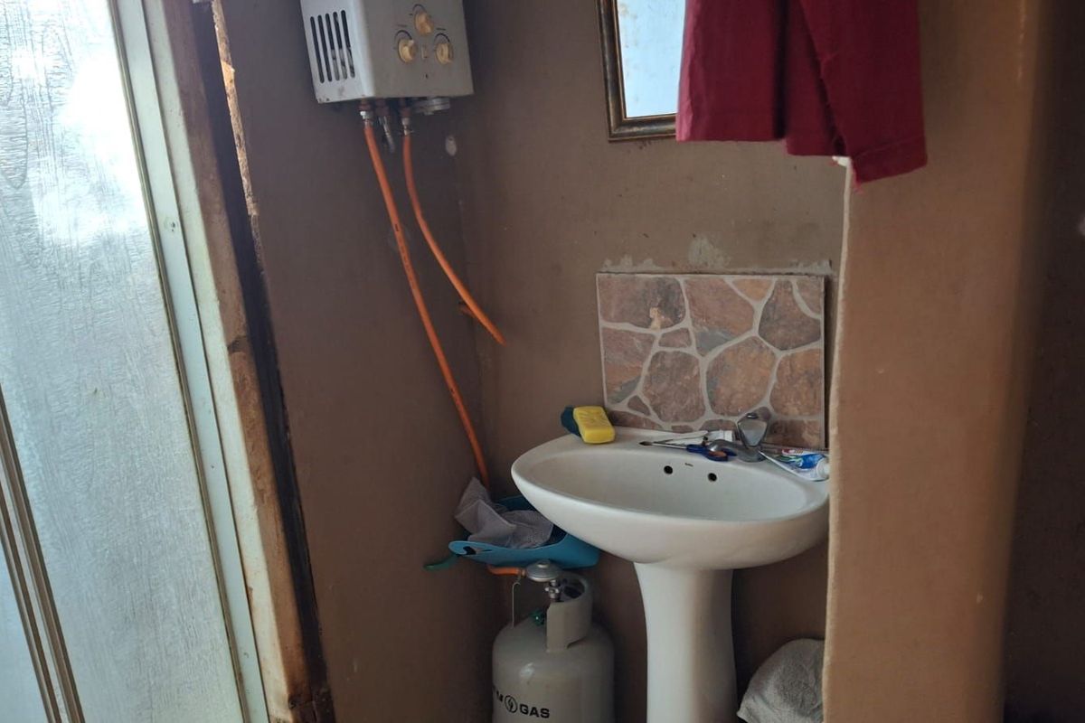 House For Sale in Pretoria North - Photo 4