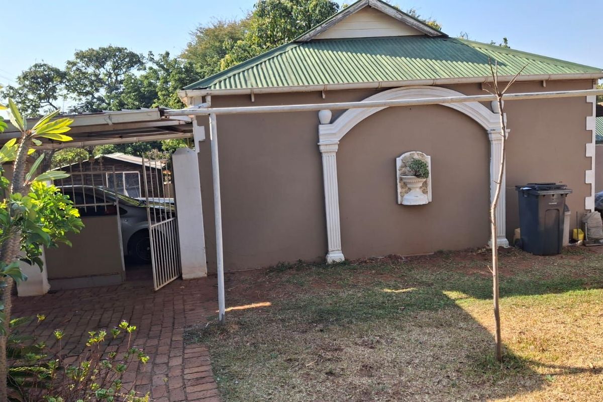 House For Sale in Pretoria North - Photo 3