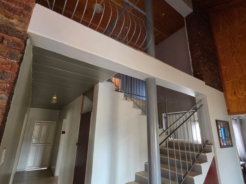 House For Sale in Roodepan - Photo 8