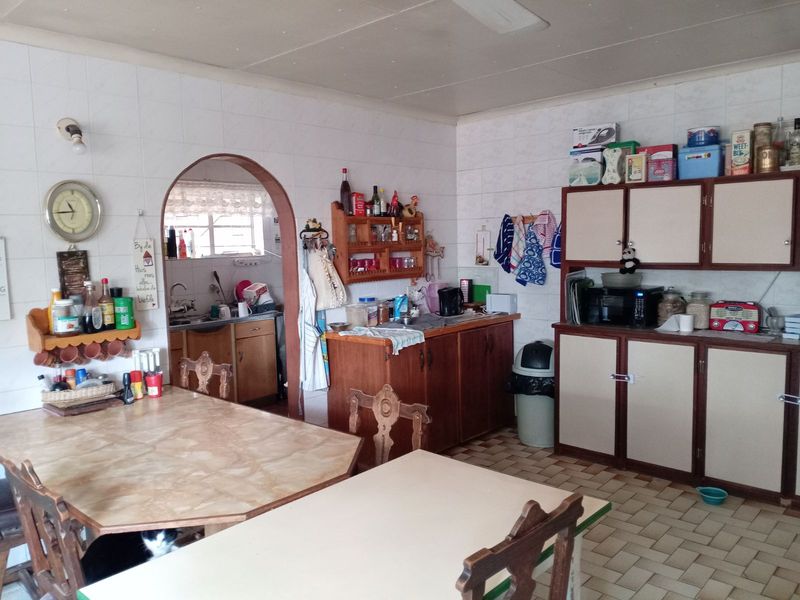 House For Sale in Bloemhof Central - Photo 2