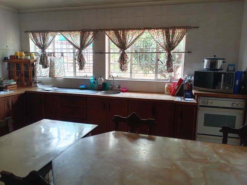 House For Sale in Bloemhof Central - Photo 4