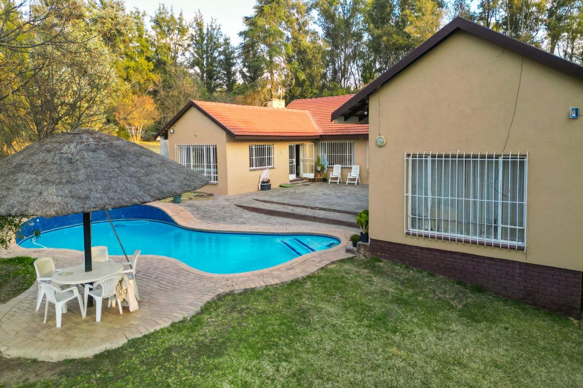 House For Sale in Lammermoor - Photo 2