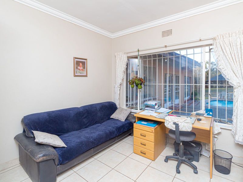 House For Sale in Lammermoor - Photo 9