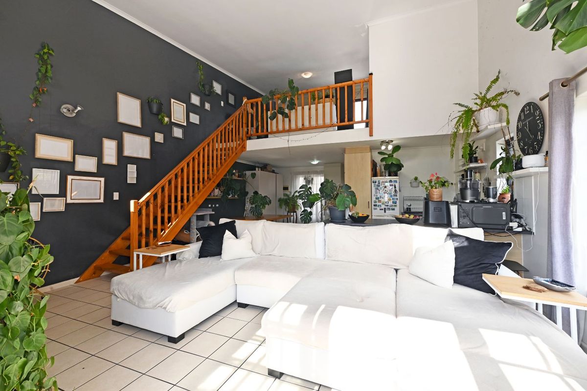 Apartment For Sale in Diep River - Photo 3