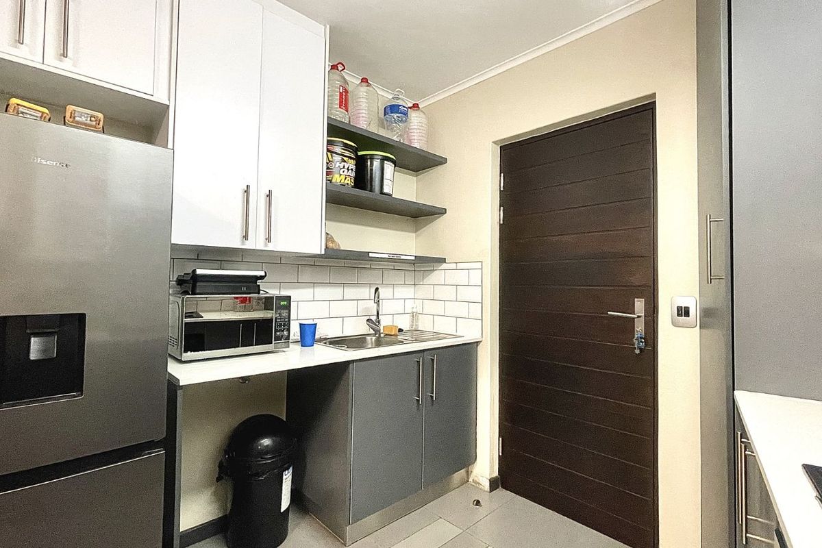 Apartment For Sale in Hatfield - Photo 5