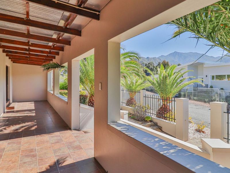House For Sale in Montagu Central - Photo 2