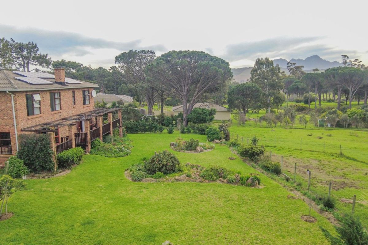 House For Sale in High Riding Country Estate - Photo 5