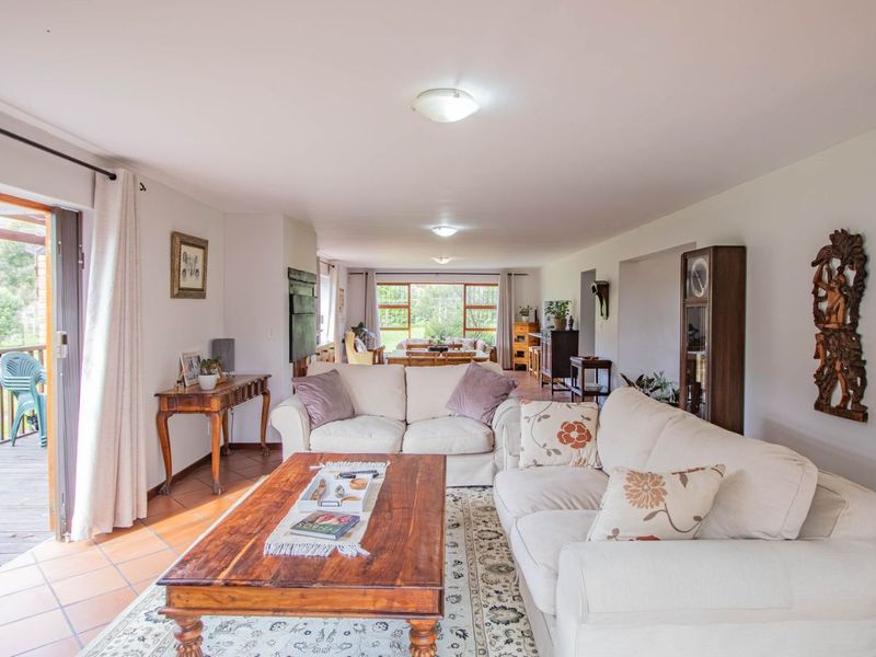 House For Sale in High Riding Country Estate - Photo 8