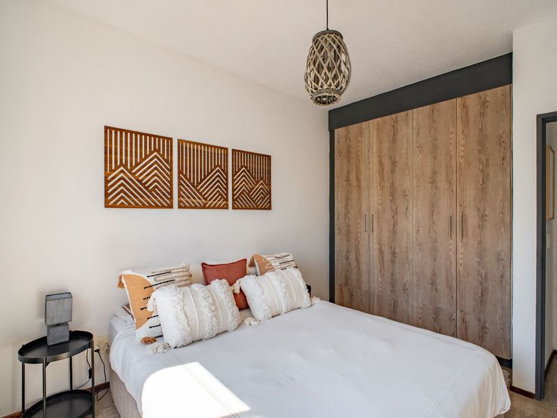 Apartment For Sale in Lonehill - Photo 9