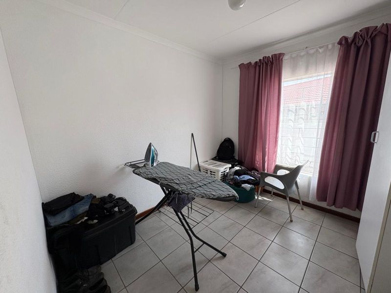 House For Sale in Roodepan - Photo 7