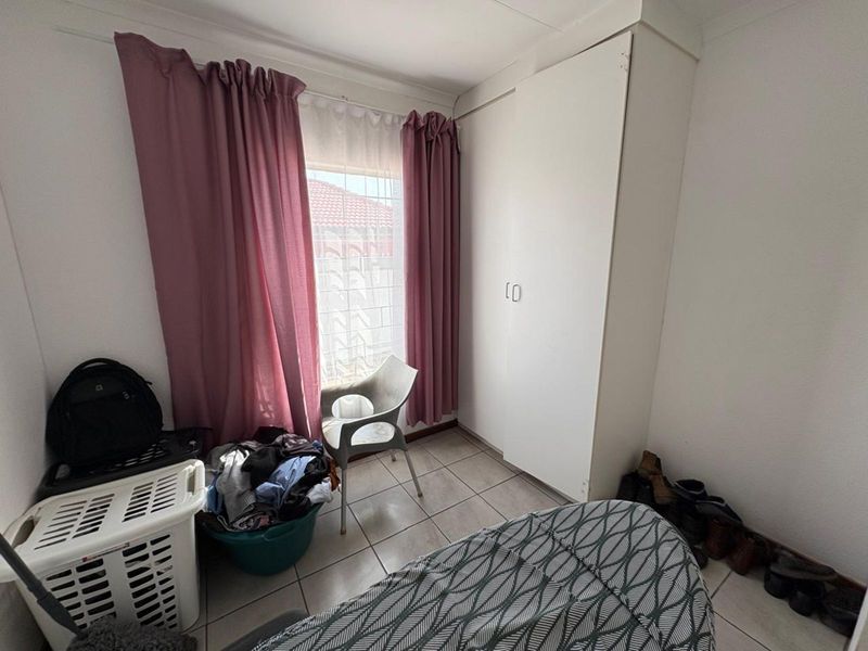 House For Sale in Roodepan - Photo 9