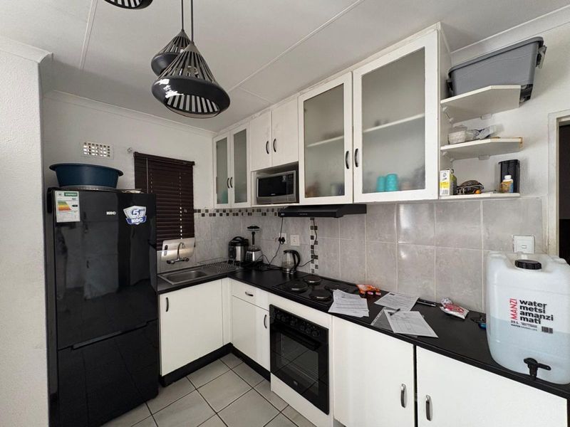 House For Sale in Roodepan - Photo 4