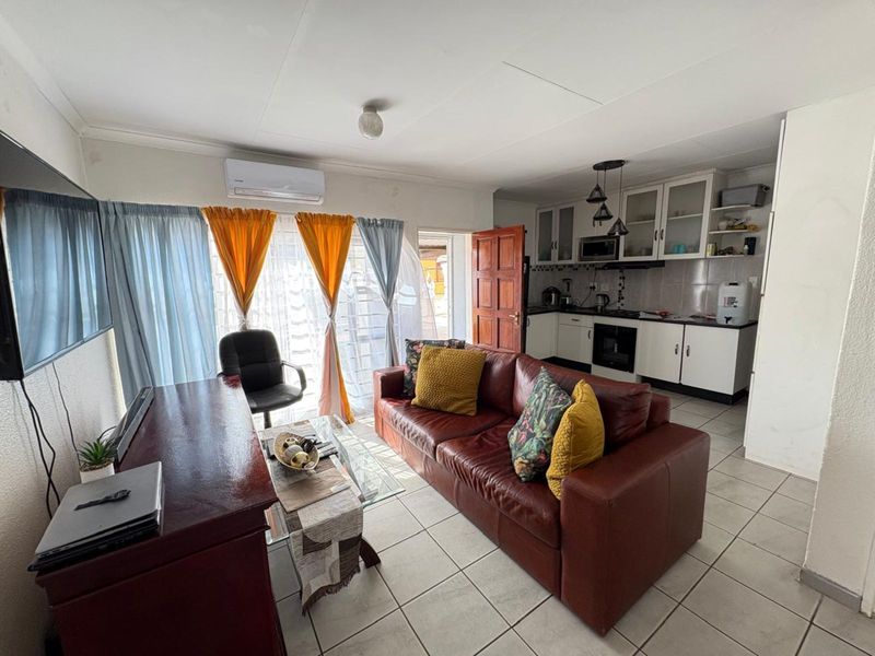 House For Sale in Roodepan - Photo 3